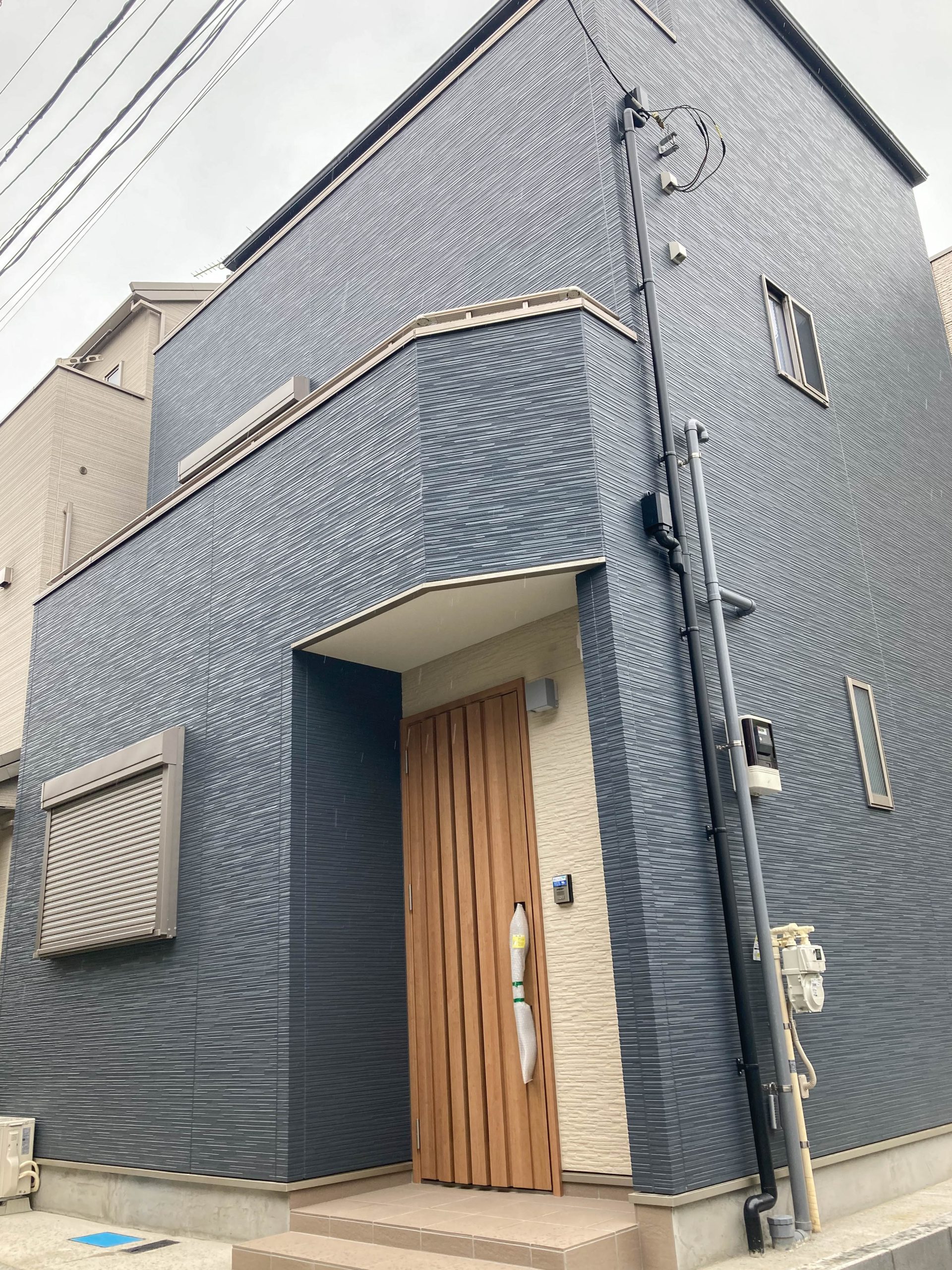 築45年のお家を無理のない予算で建替え。1年中快適に暮らせる免震住宅に。の外観